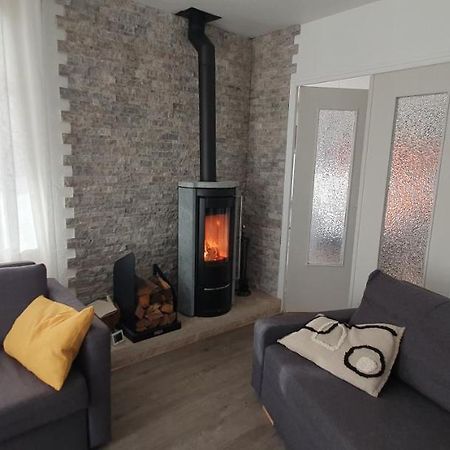 Appartement Entier Au Dessus De Villa, Climatisation Reversible Poele A Bois Tres Chaleureux , Wi Fi Parking Privee Gratuit Situation 500 M, Plage Et Centre Ville Sanary-sur-Mer Exterior foto