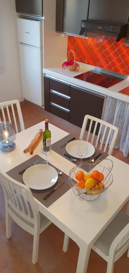 Appartement Entier Au Dessus De Villa, Climatisation Reversible Poele A Bois Tres Chaleureux , Wi Fi Parking Privee Gratuit Situation 500 M, Plage Et Centre Ville Sanary-sur-Mer Exterior foto