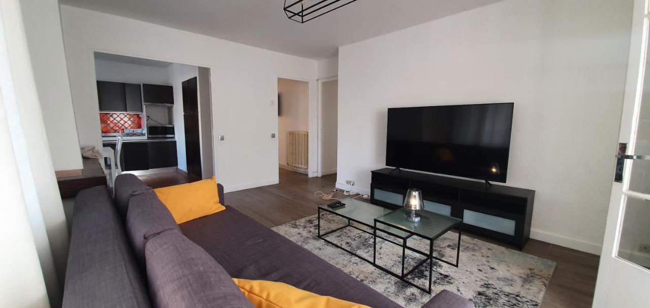 Appartement Entier Au Dessus De Villa, Climatisation Reversible Poele A Bois Tres Chaleureux , Wi Fi Parking Privee Gratuit Situation 500 M, Plage Et Centre Ville Sanary-sur-Mer Exterior foto