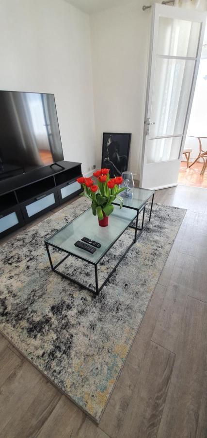 Appartement Entier Au Dessus De Villa, Climatisation Reversible Poele A Bois Tres Chaleureux , Wi Fi Parking Privee Gratuit Situation 500 M, Plage Et Centre Ville Sanary-sur-Mer Exterior foto