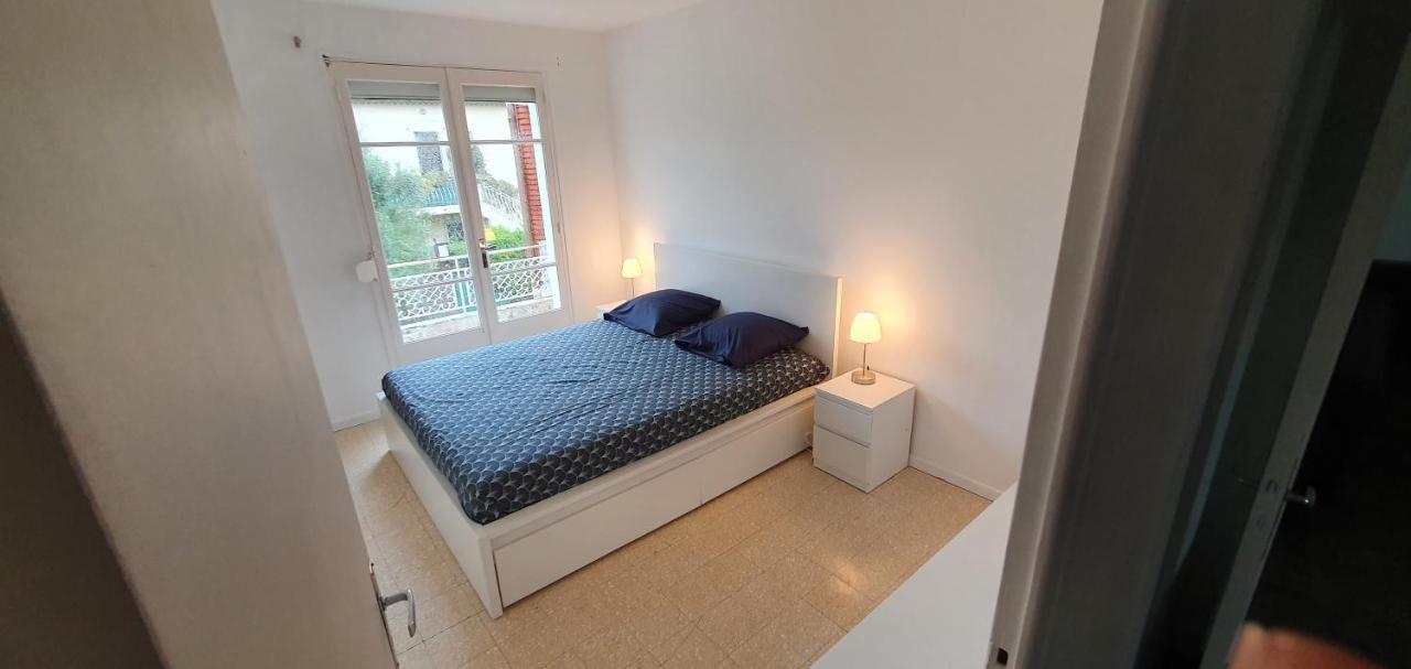 Appartement Entier Au Dessus De Villa, Climatisation Reversible Poele A Bois Tres Chaleureux , Wi Fi Parking Privee Gratuit Situation 500 M, Plage Et Centre Ville Sanary-sur-Mer Exterior foto